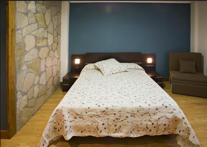 Madarian Guest House Lezama  Room photo