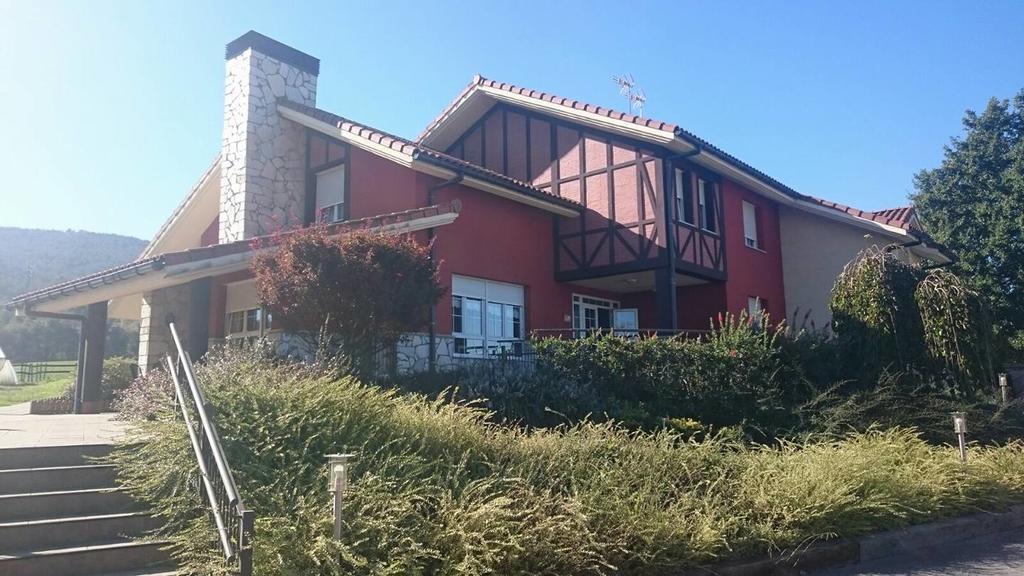 Madarian Guest House Lezama  Exterior photo
